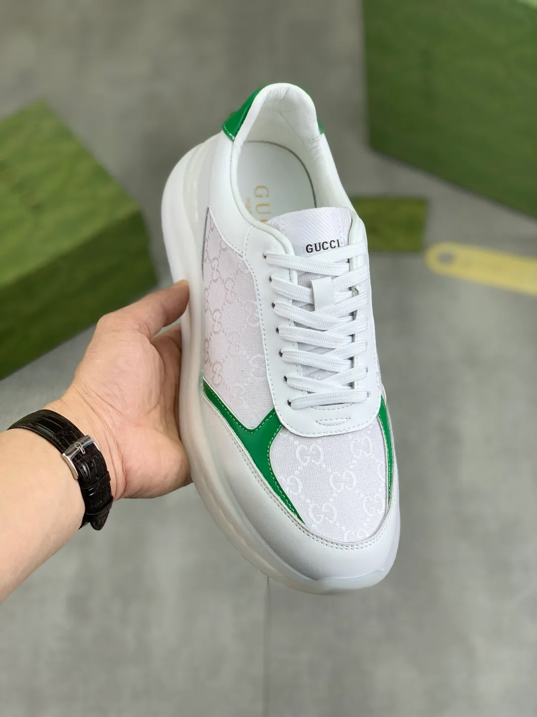 Men's shoes 💰P460💰【New model】🆘 The latest model from Gucci official website🎁Classic casual and fashionable men's shoes👟Best model💥The style is simple and elegant, exclusive for trendy men. Unique official website latest brand elements👑Gucci original decoration, fashionable and generous, the fabric is made of original soft calfskin➕Comfortable soft pigskin lining ✅Wear-resistant rubber outsole specified on the official website_Full of elasticity, the classic model taken at the counter 🎬Color: 4⃣️colors available😍Number of yards: 38-44 (45 46 customized)